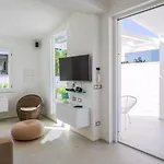 Villa Total White