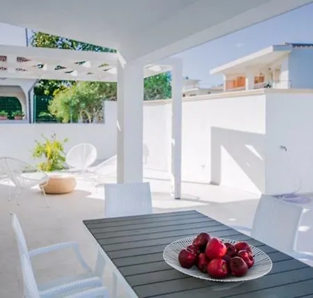 Total White 빌라 *