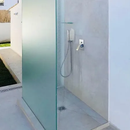 Total White * 폰타네비안체